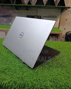 Laptop Dell Precision 15 5540 16GB Intel Core I7 SSD 512GB