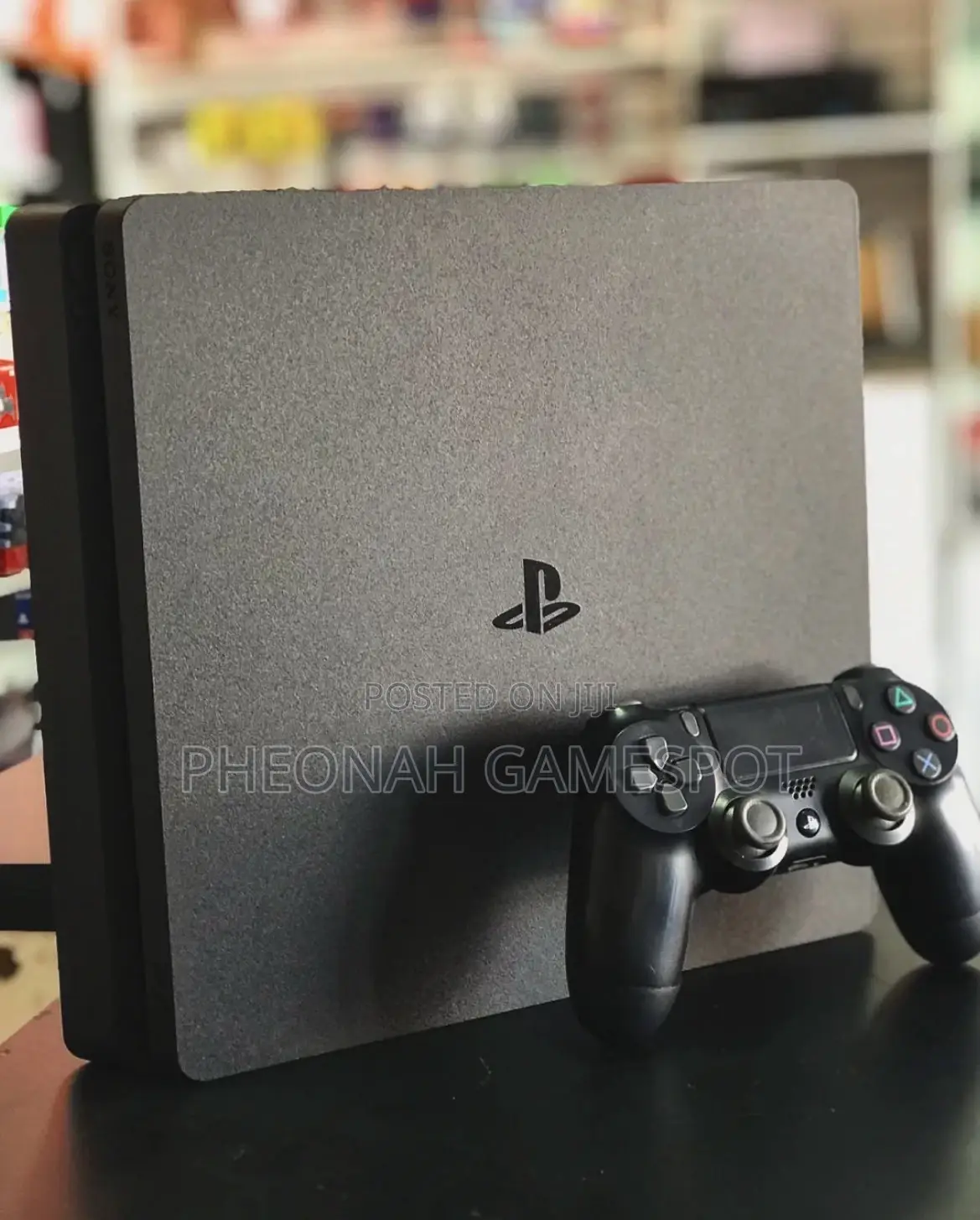 Ps4slim Bundle — 21 Games and 2 Pads , Everything You Need to Start.