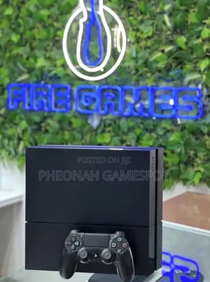 Ps4 Bundle in Top Shape With 2 Pads , All Cables And18 Bonus Games.