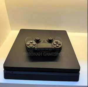 Ps4 Slim Full Set — Perfect Condition With 20 Games and 2 Pads!