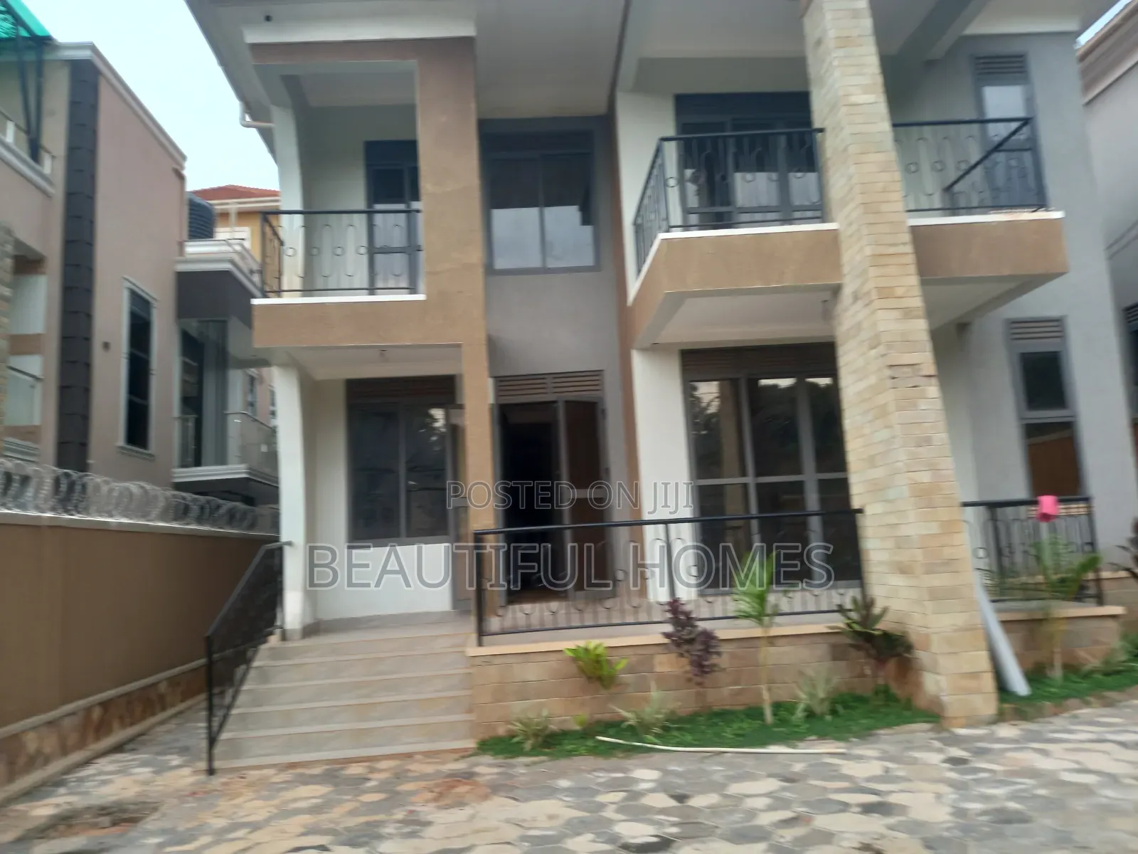 Furnished 5bdrm House in Kira Town for sale