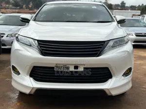 Toyota Harrier 2.0 2016 White