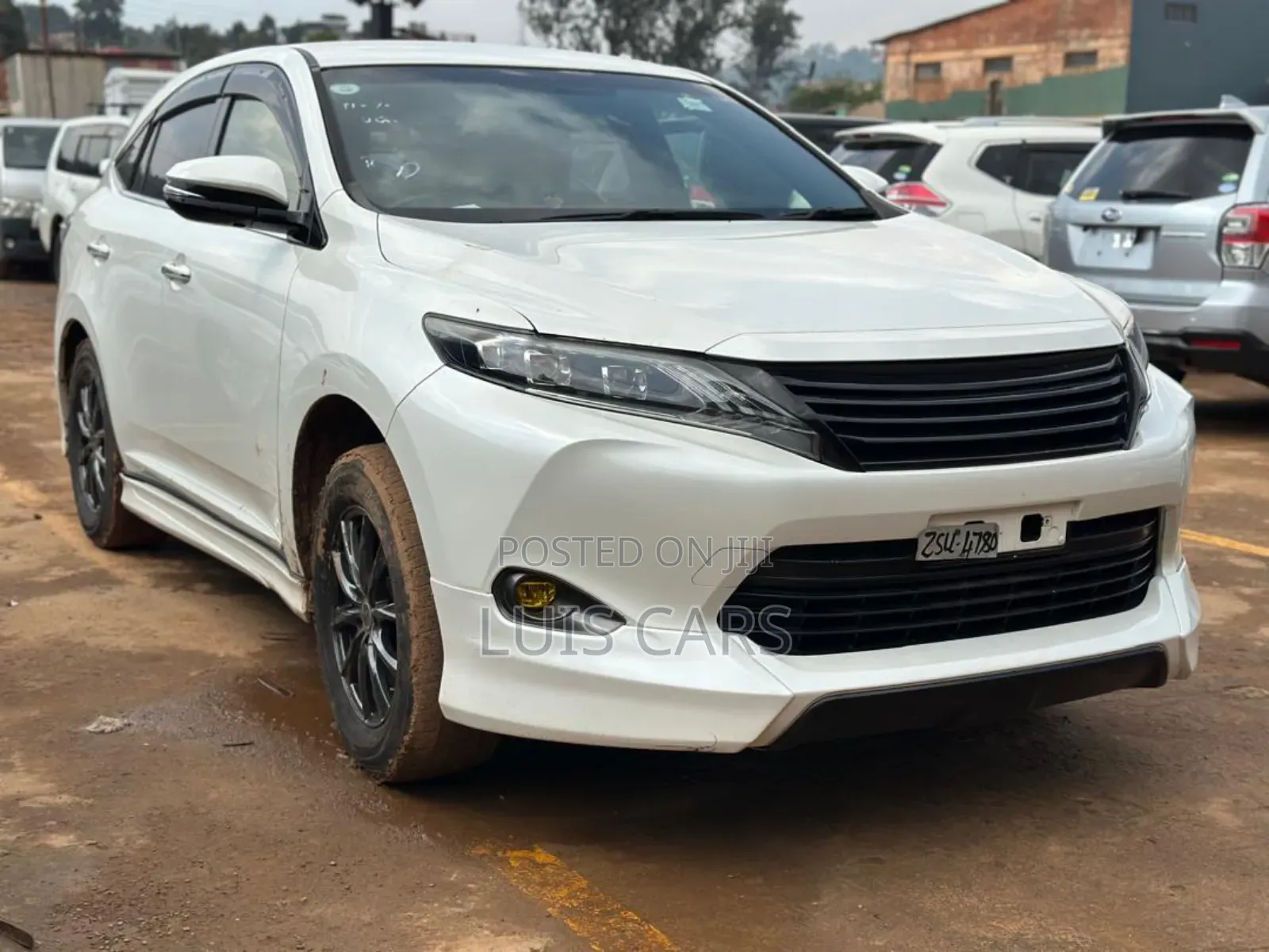 Toyota Harrier 2.0 2016 White