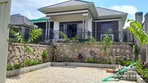 3bdrm House in Nansana Along Hoima for sale