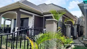 3bdrm House in Nansana Along Hoima for sale