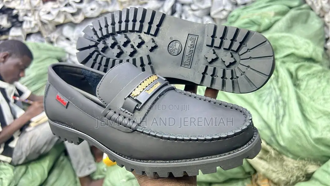 Classic Men’S Mocassins