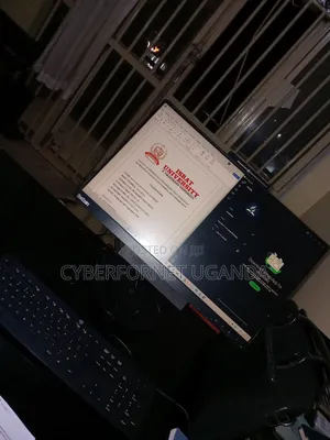 Desktop Computer Lenovo 8GB Intel Core I5 SSD 256GB