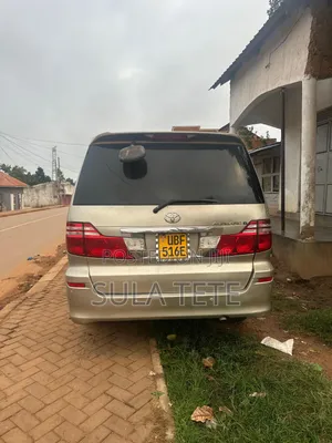 Toyota Alphard 2.4 Petrol AWD 2005 Gold