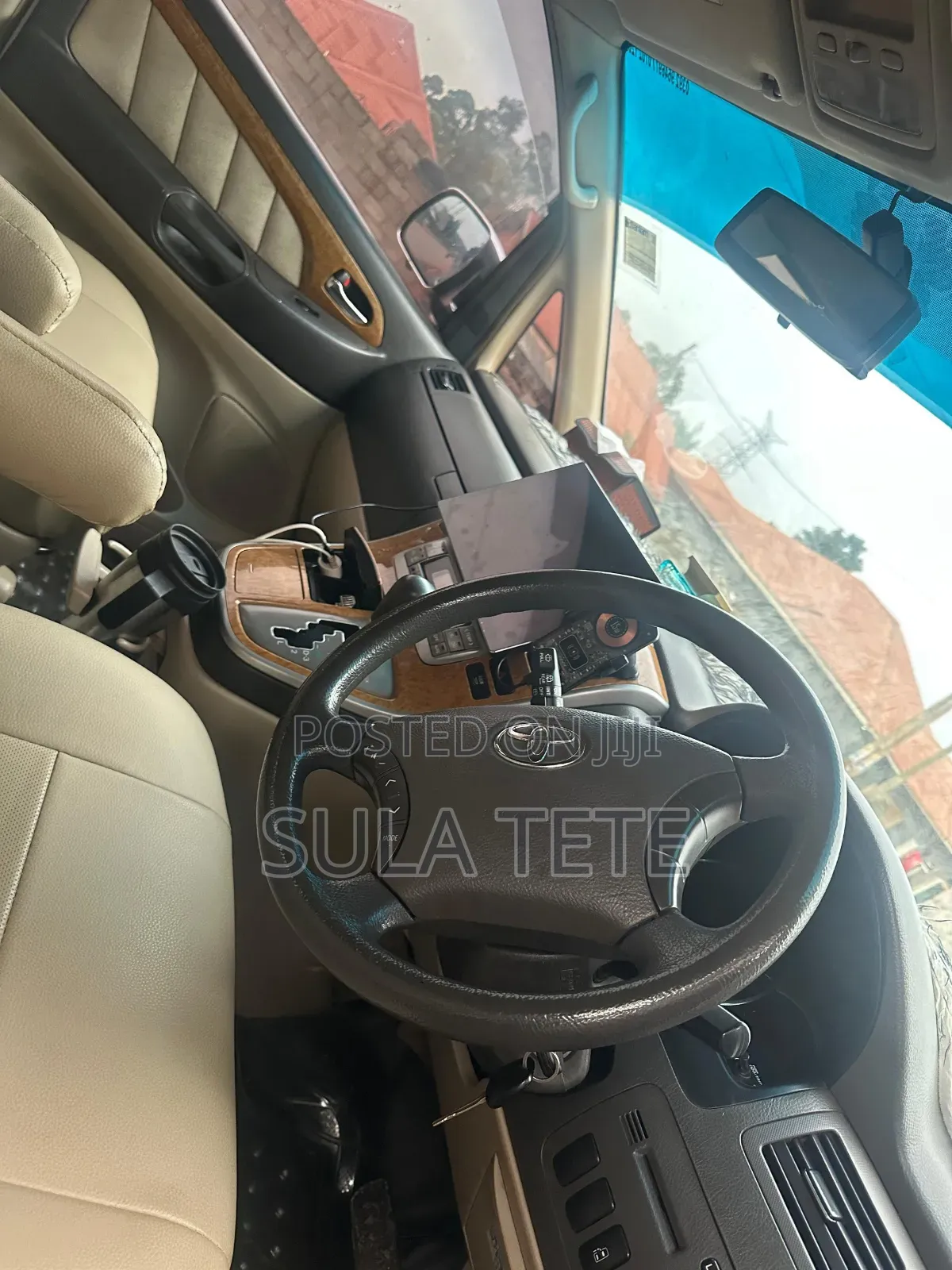Toyota Alphard 2.4 Petrol AWD 2005 Gold