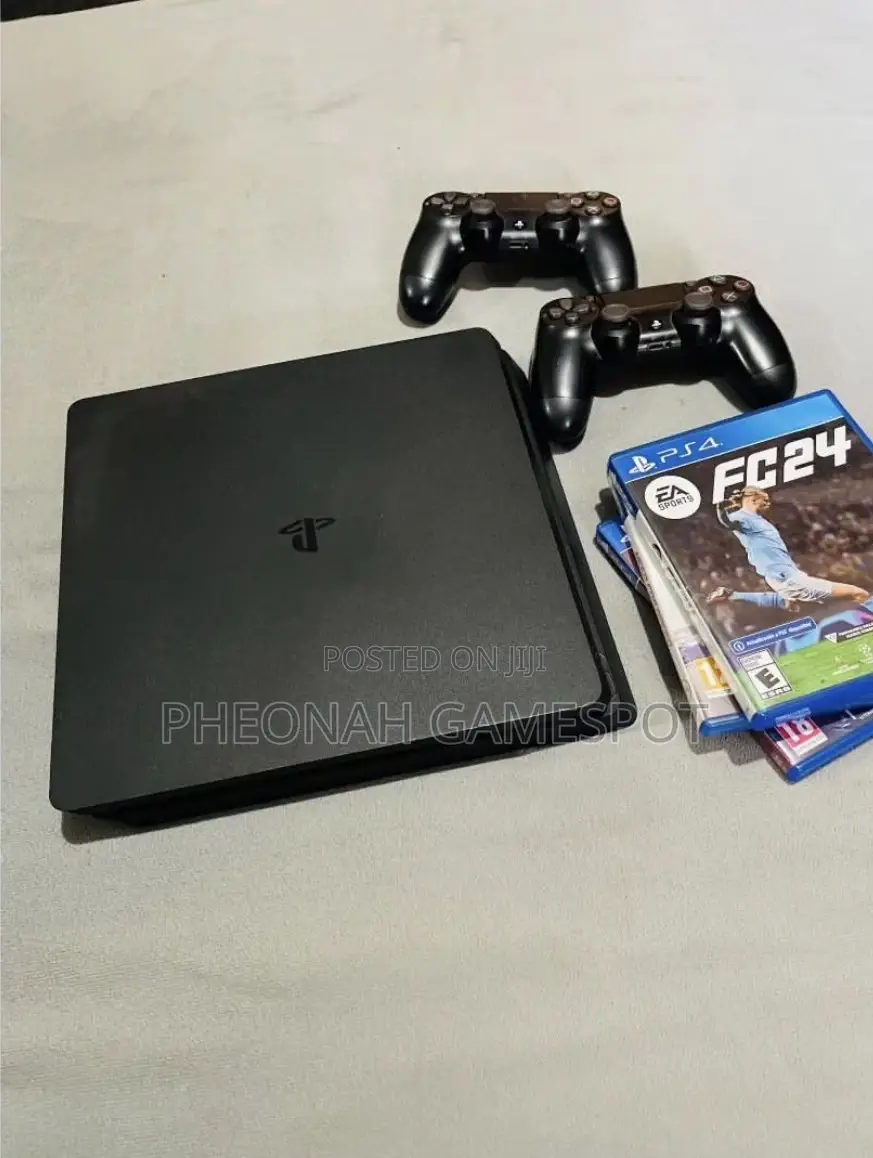Playstation 4 Slim Full Set With 2 Pads and Everything You Need.
