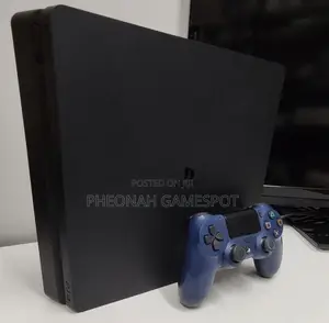 Ps4 Slim Package—Full Accessories + 17 Games and 2 Controllers