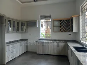 Furnished 4bdrm Bungalow in Kira for sale