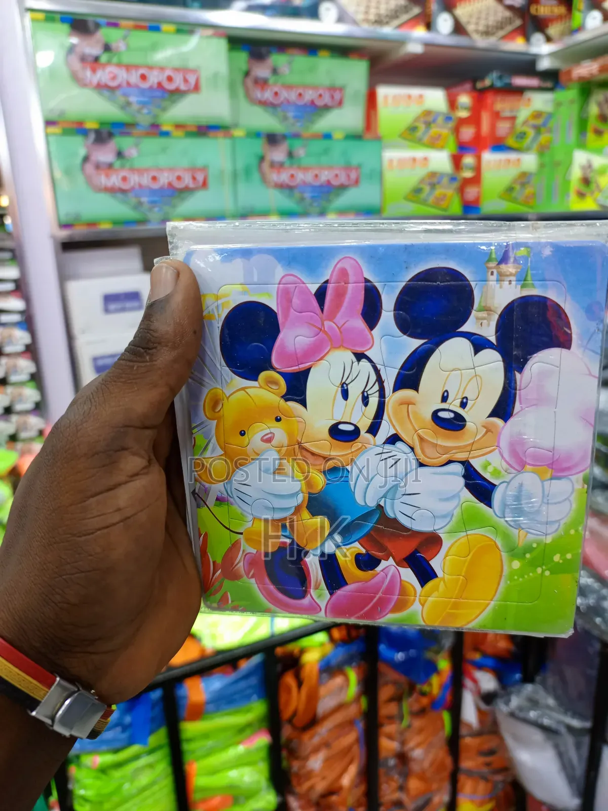 Jigsaw Puzzle Featuring the Disney Characters Mickey and Minnie Mouse.