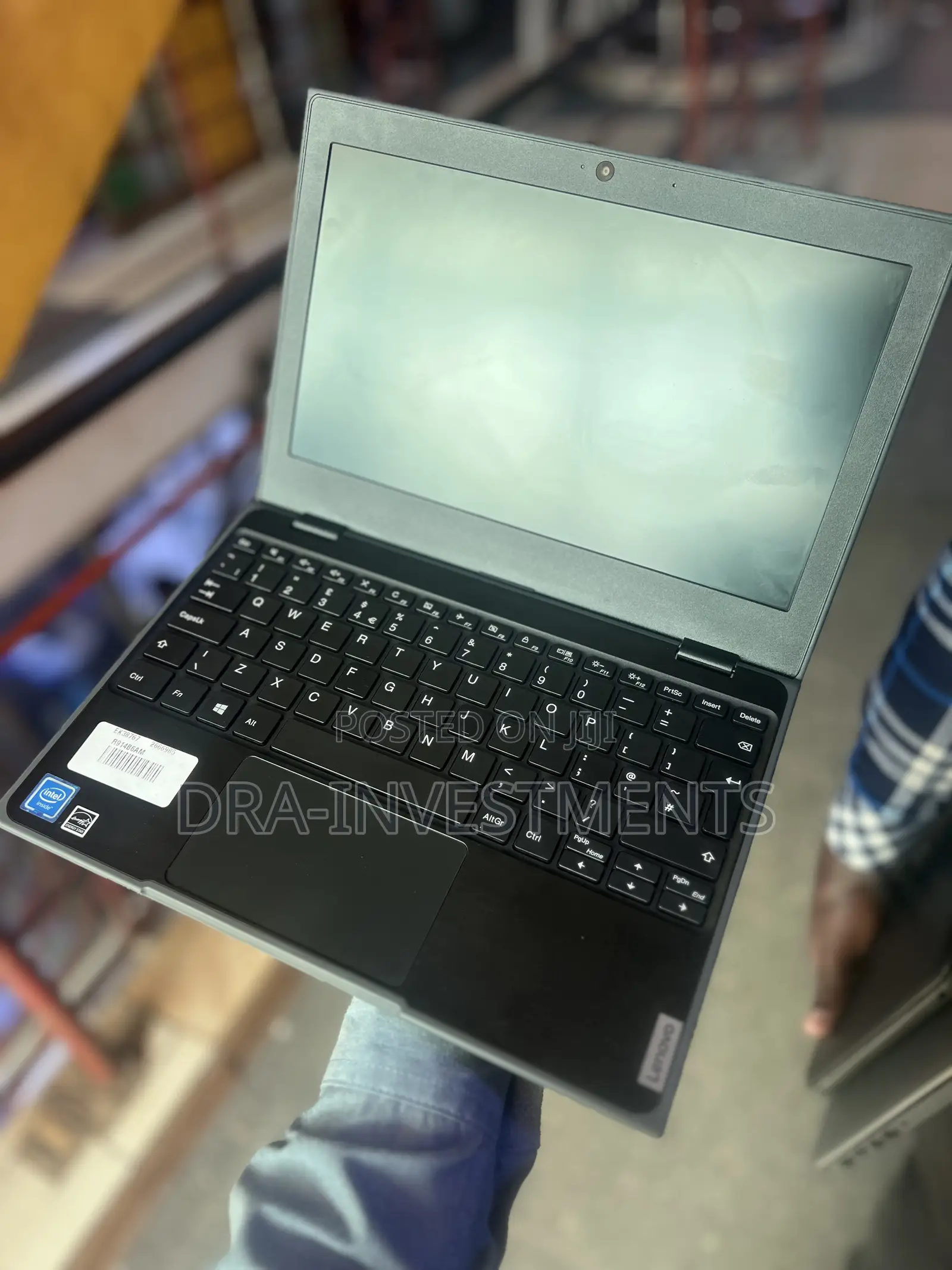 New Laptop Lenovo 300e 4GB Intel eMMC 72GB