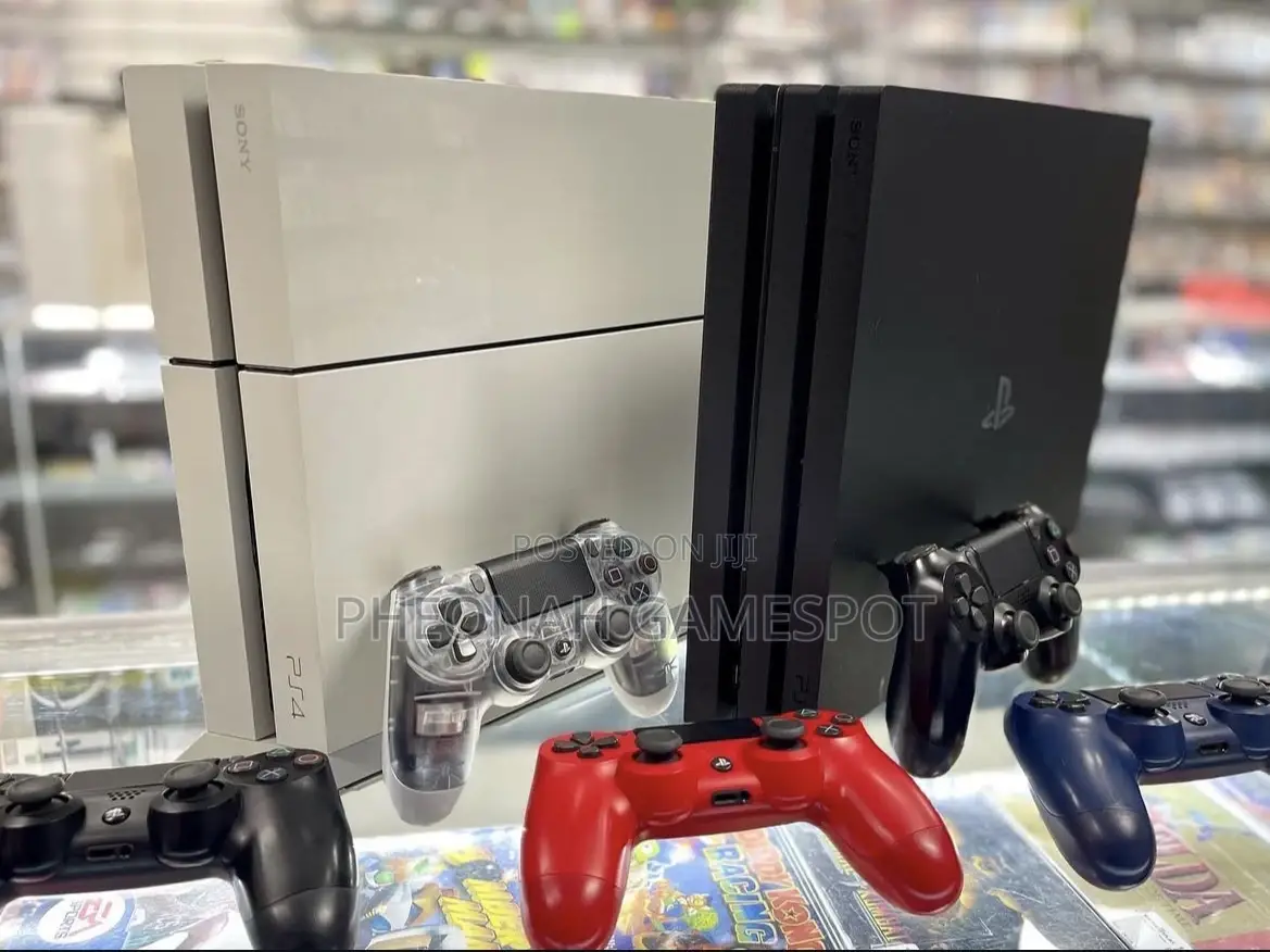 Playstation 4 — 2 Controllers and 19 Loaded Titles!