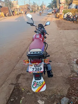 Bajaj Boxer 125 2024 Red