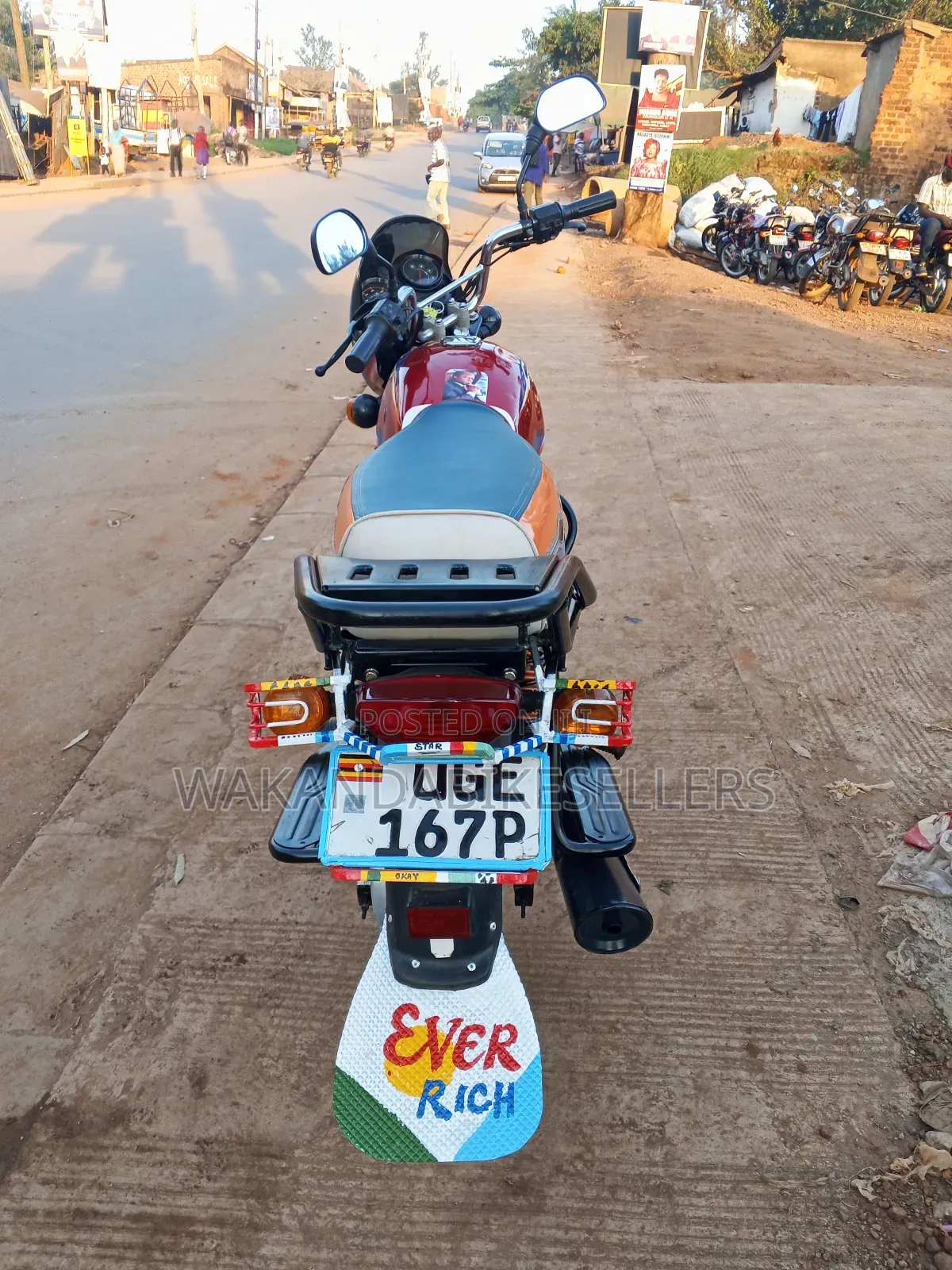 Bajaj Boxer 125 2024 Red