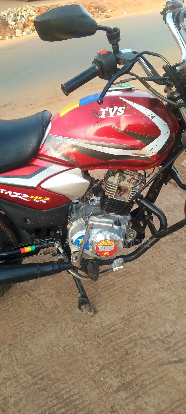 TVS HLX 125 2023 Red