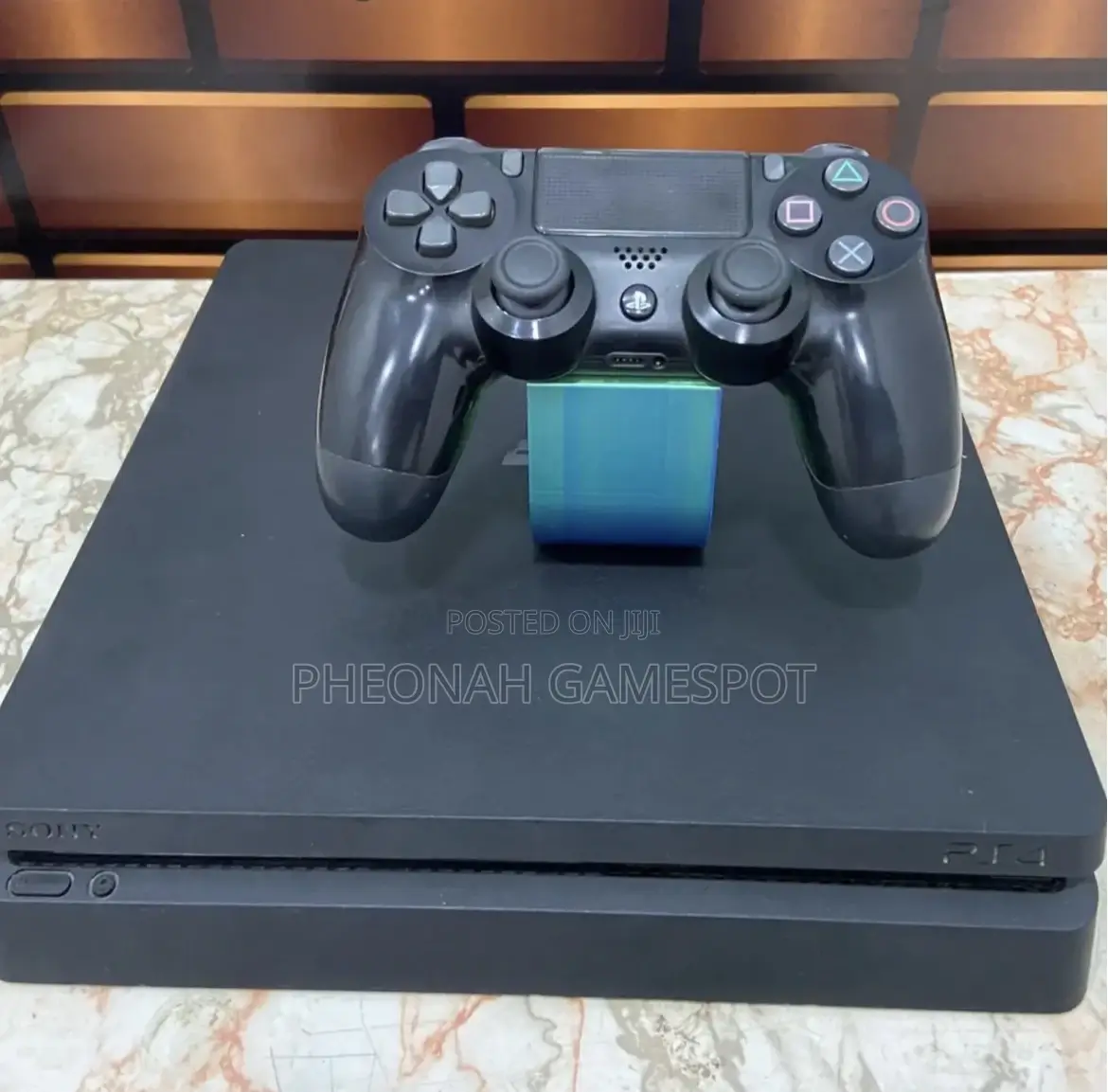 Playstation 4 — 2 Controllers, 10 Games, Don’T Miss It!