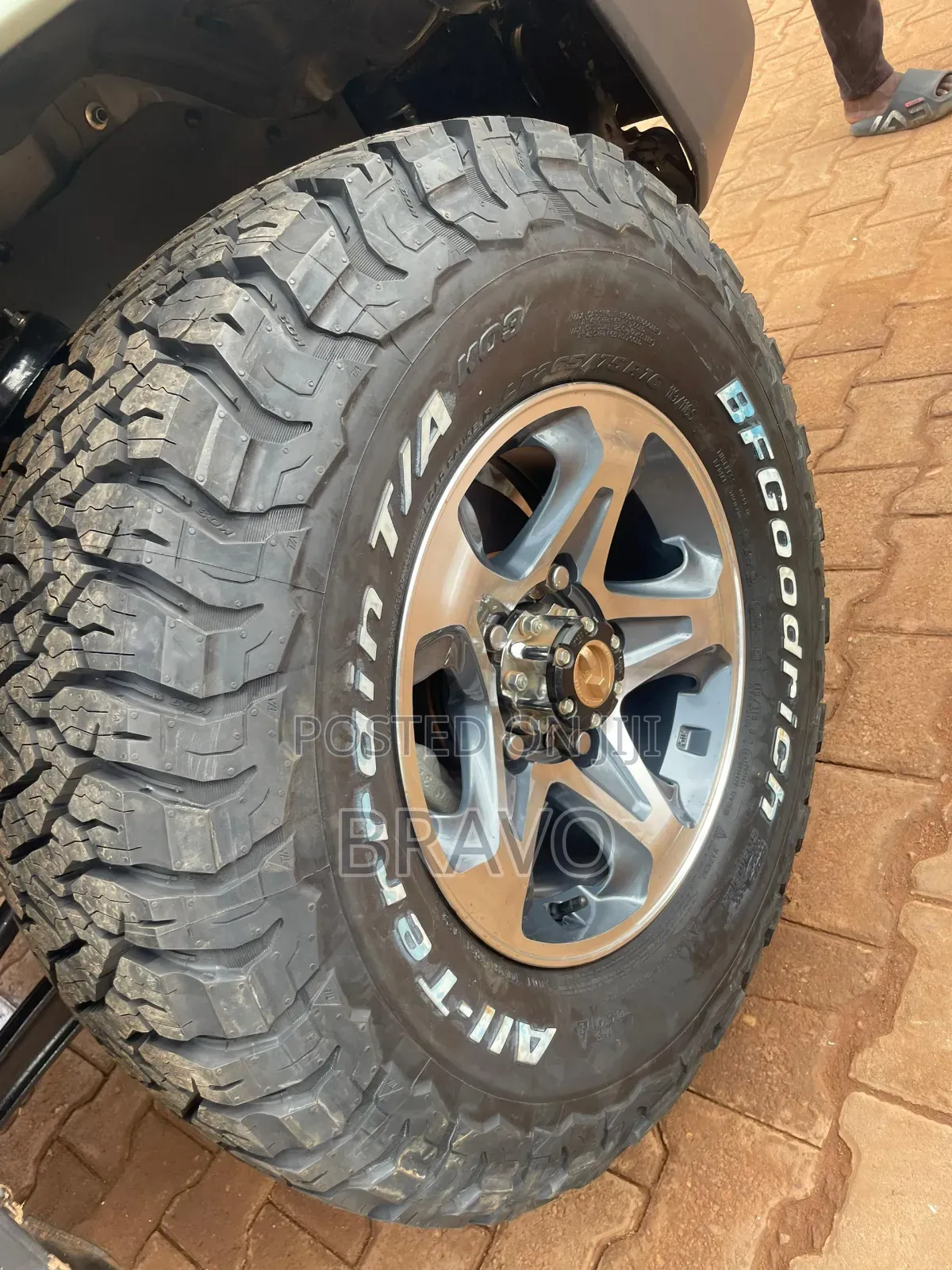 New Rims Size 16 for Land Cruiser Hard Top.
