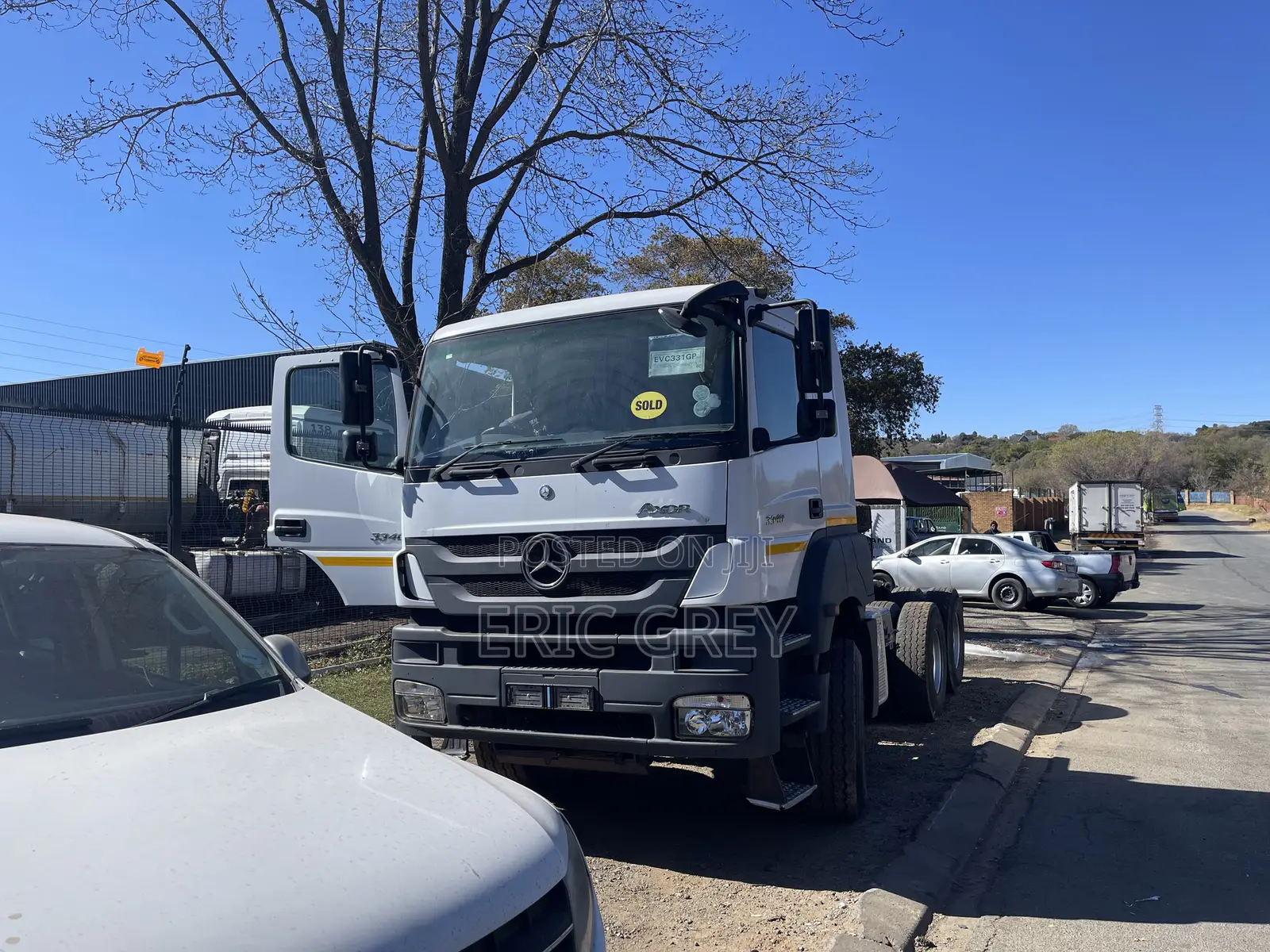 Mercedes-Benz Axor 3340 2011 White, Only the Head Double Axle
