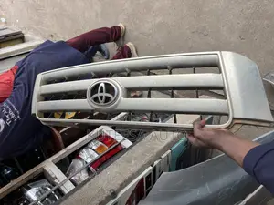 Toyota Klunger 2005 Grill