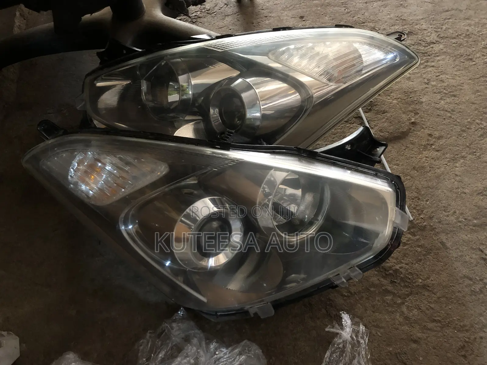 Wish 2005 Headlight Xenon