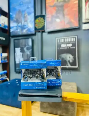 The Full Ps4 Slim Experience: Console, 10 Games, 2 Controllers.