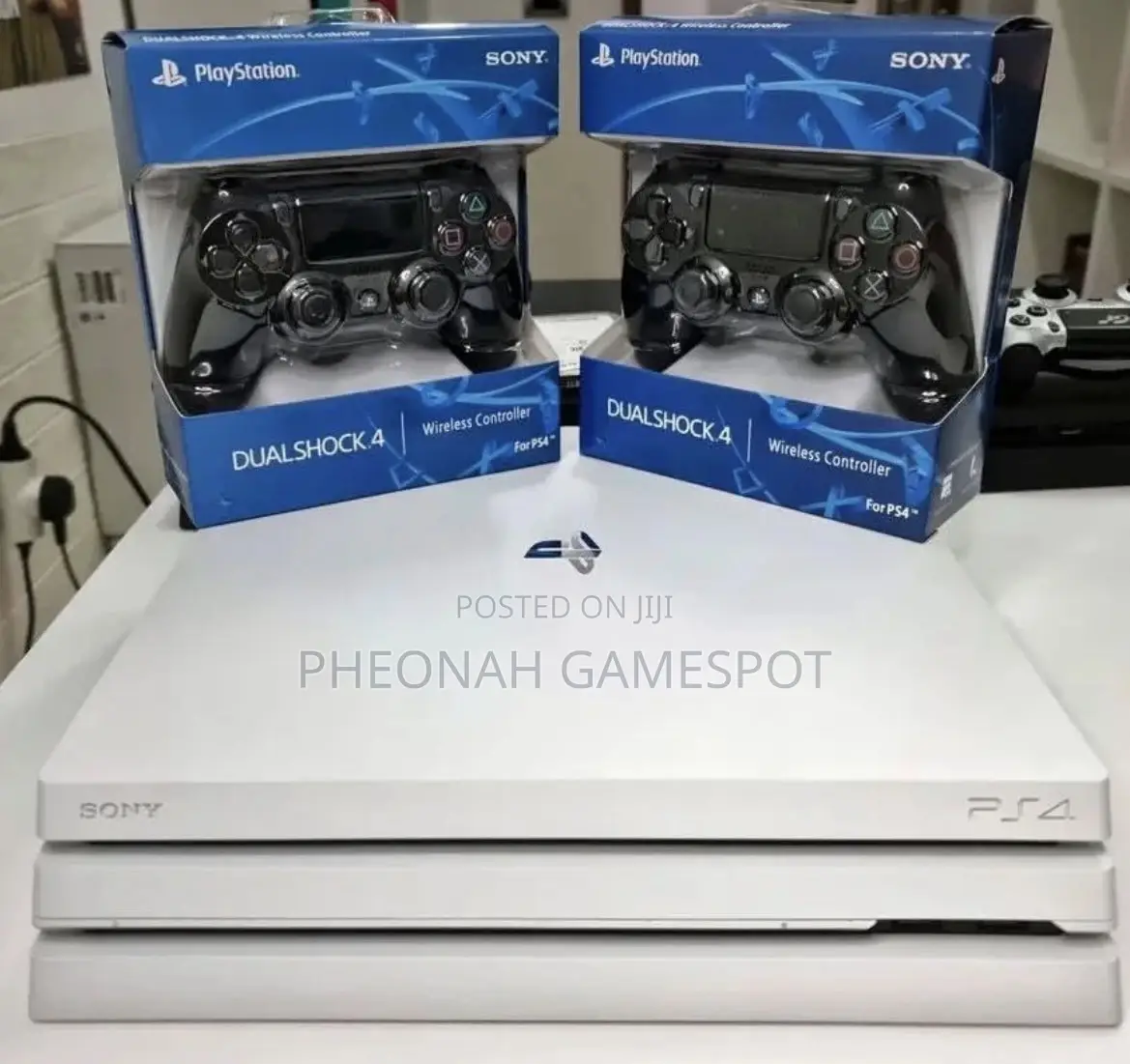 Ps4 Pro Original — 2 Controllers + 20 Amazing Games Inside!