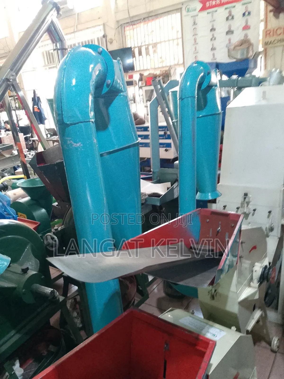 Maize Grinding Machine With 24hp Diesel Powered Engine No