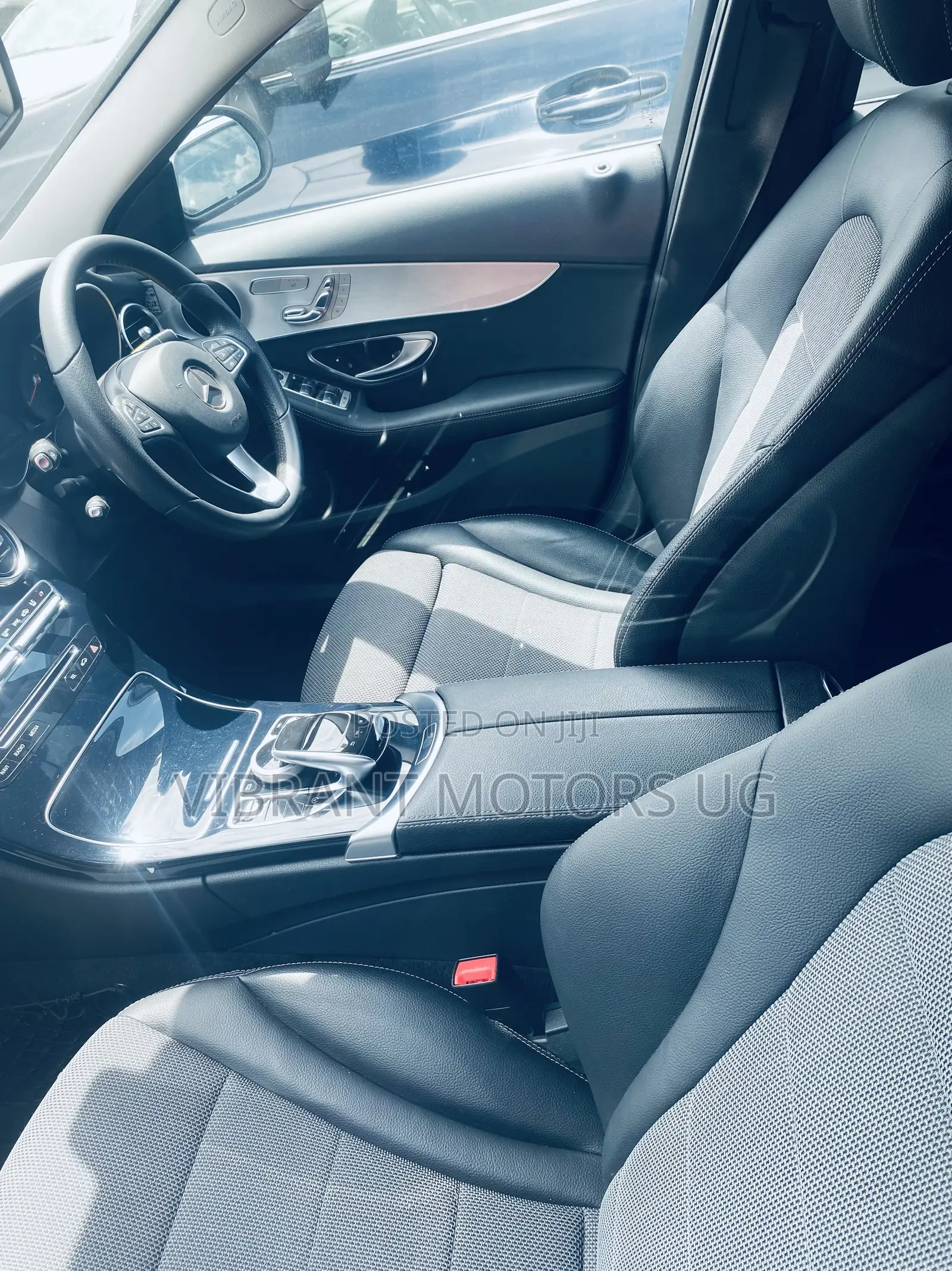 Mercedes-Benz C180 2016 Silver