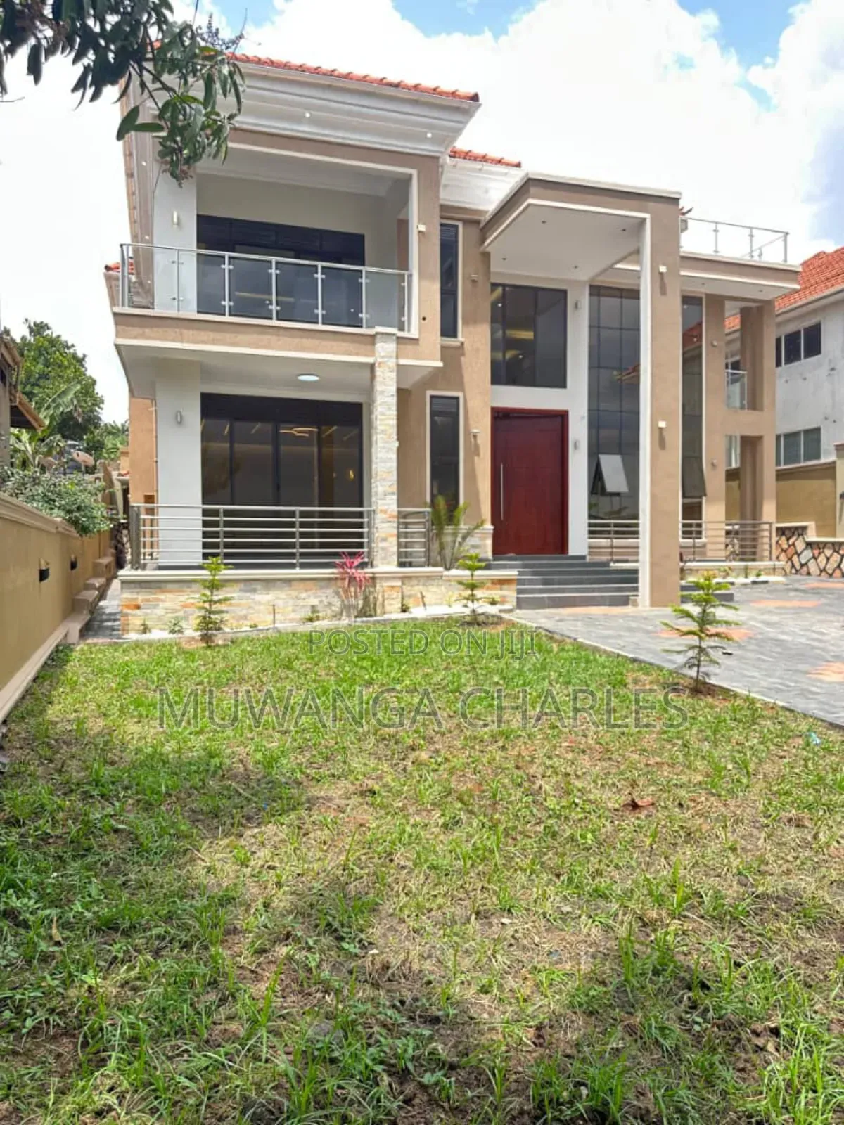5bdrm Duplex in Fs Properties Ltd, Kira for sale