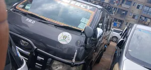 Toyota HiAce 2010