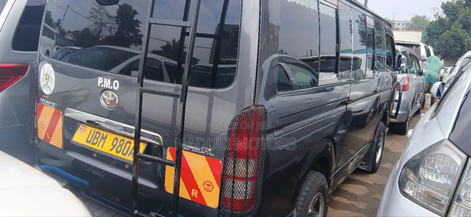 Toyota HiAce 2010