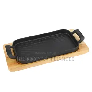 Round Cast Iron Sizzler Plate With Wooden Base – Heavy-Duty Grill Pan