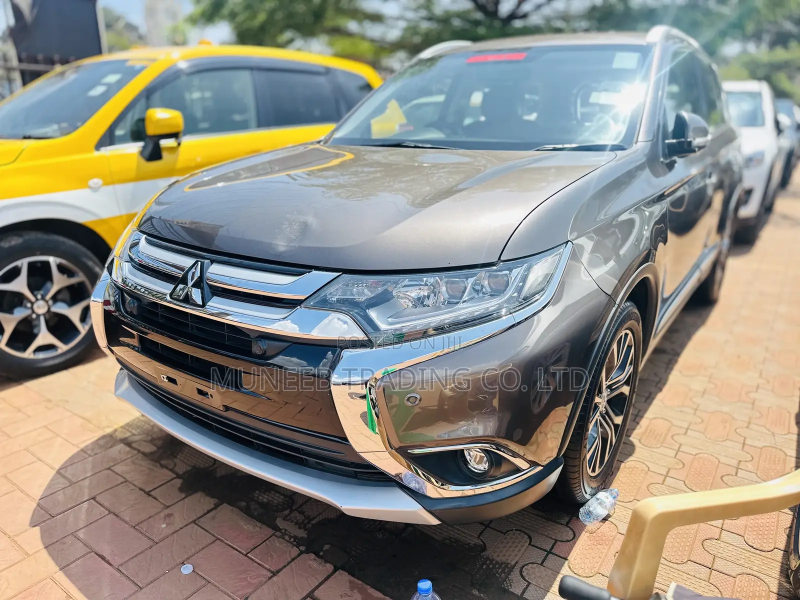 Mitsubishi Outlander 2.0 PHEV AWD 2017 Beige