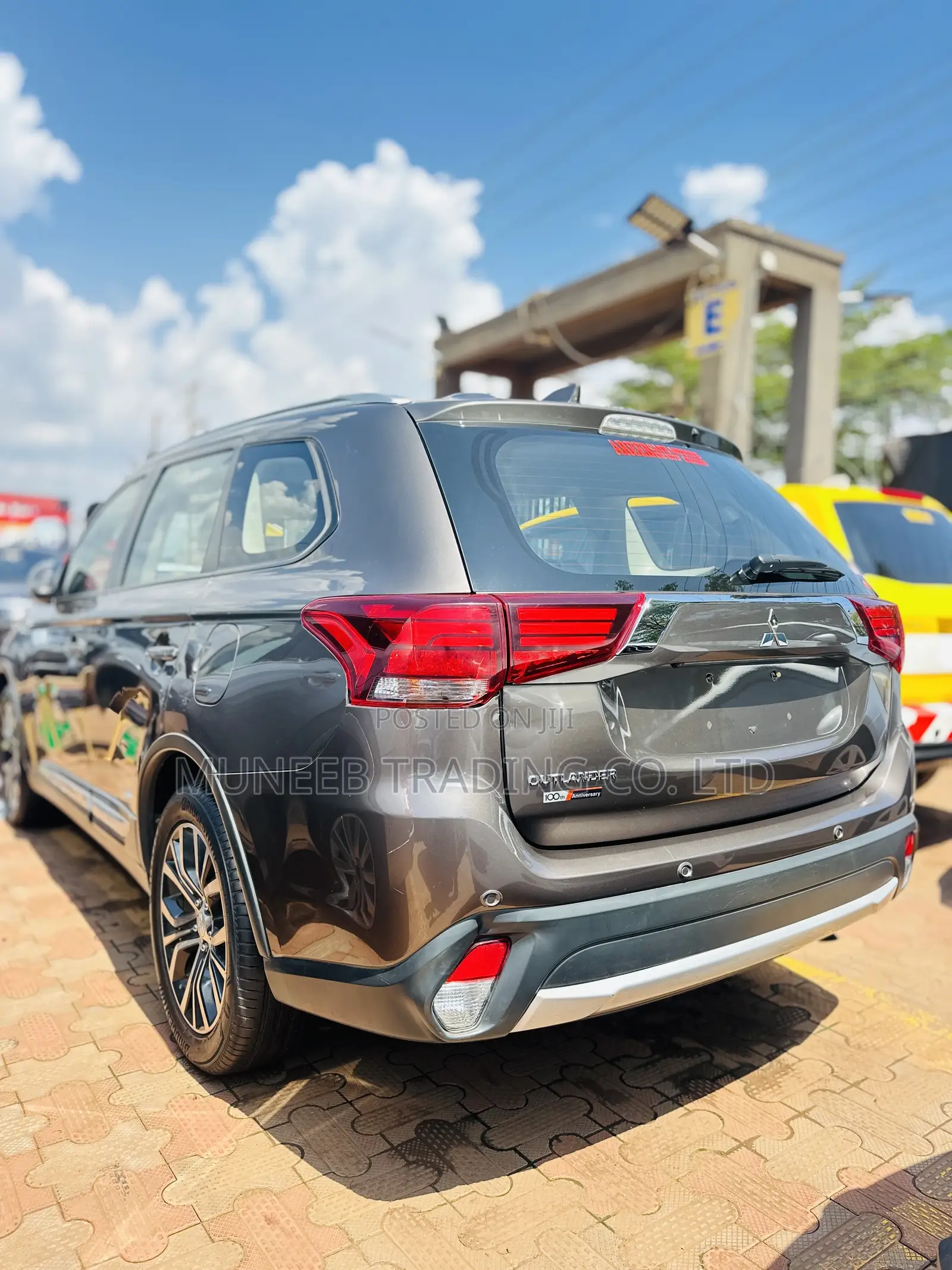 Mitsubishi Outlander 2.0 PHEV AWD 2017 Beige