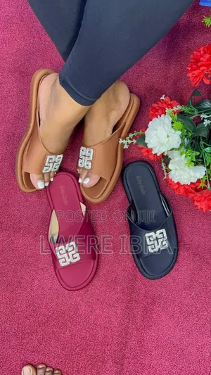 Maroon Flat Sheos for Ladies