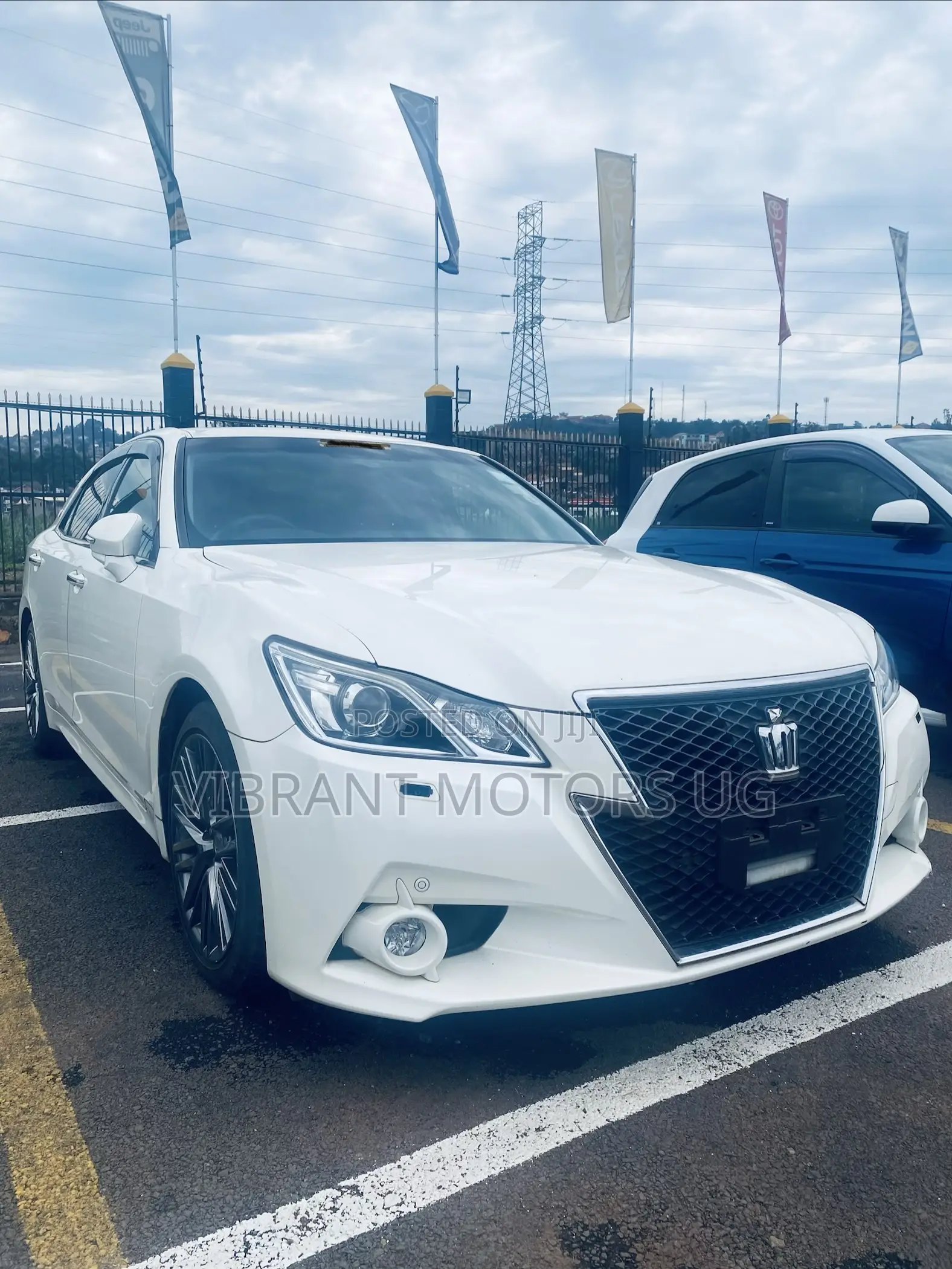 Toyota Crown 2017 White