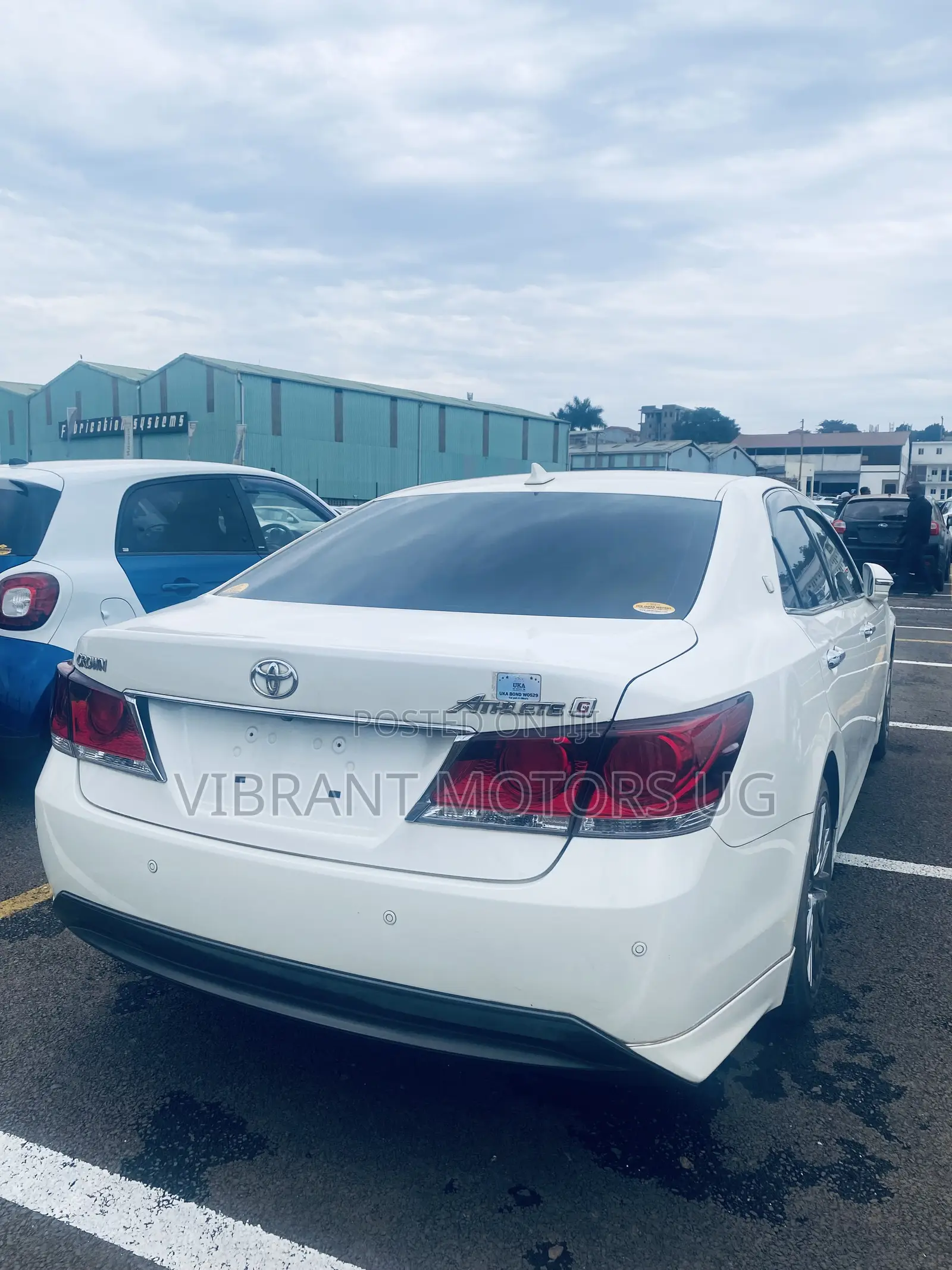 Toyota Crown 2017 White