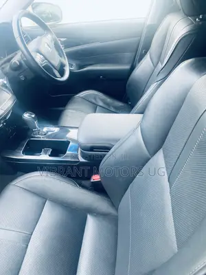 Toyota Crown 2017 White