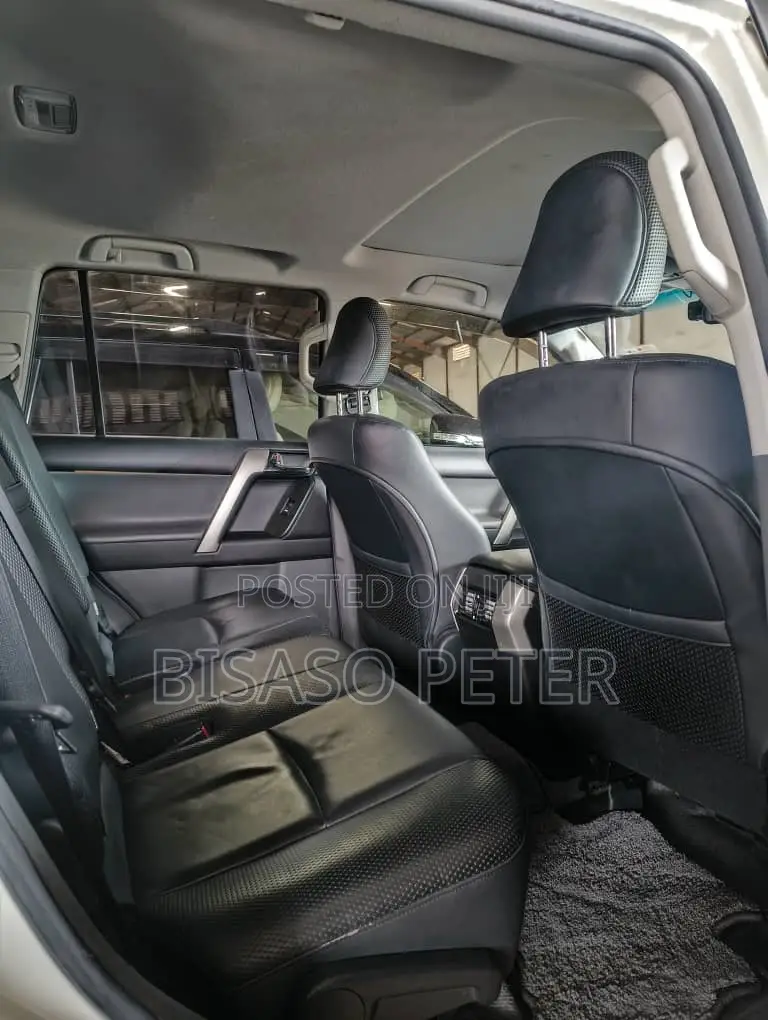 Toyota Land Cruiser Prado 2.7 i 2011 White