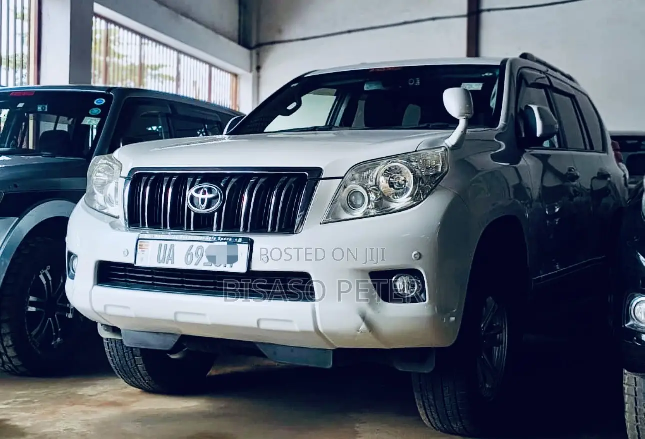Toyota Land Cruiser Prado 2.7 i 2011 White