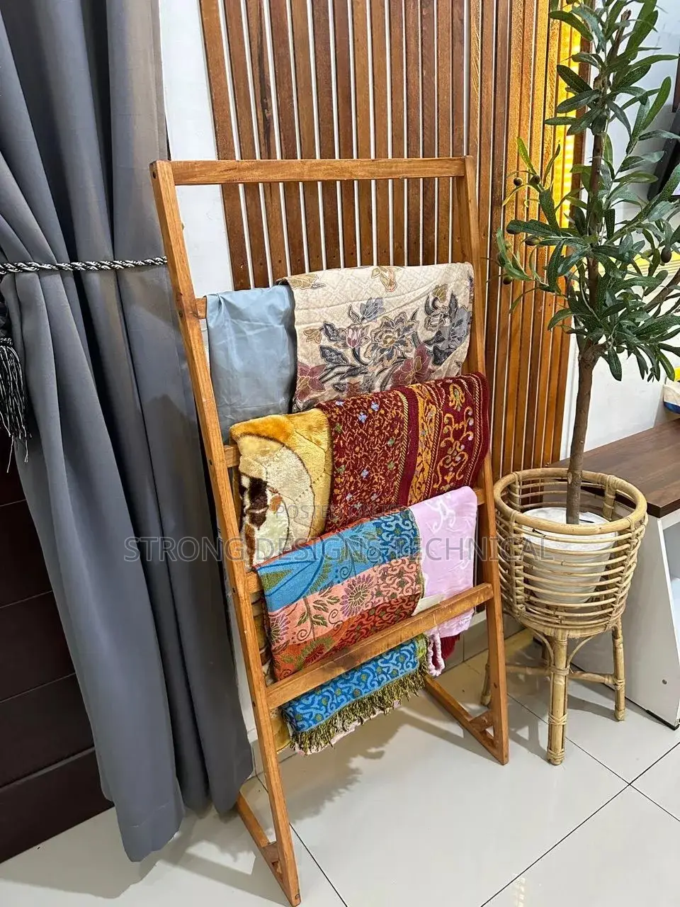 Ladder Hanger for Scarves / Towels