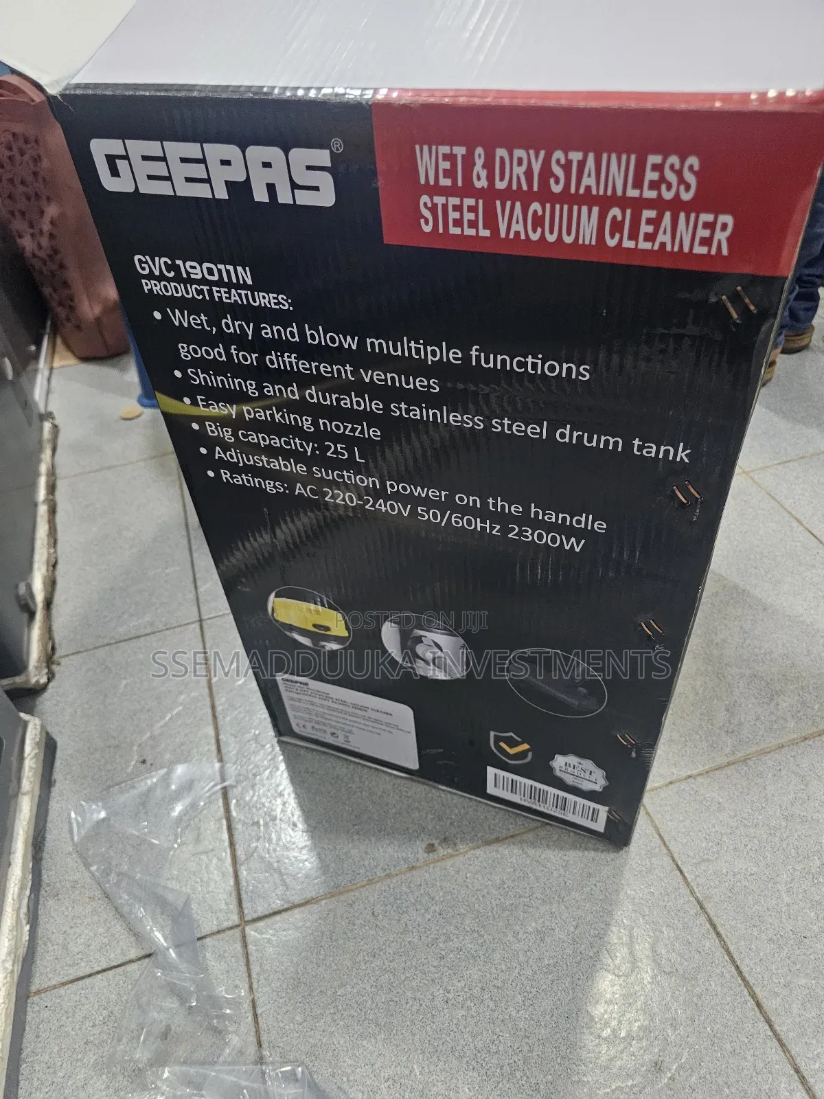 Geepas GVC 19011n Wet and Dry Stainless Steel Vacuum Cleaner