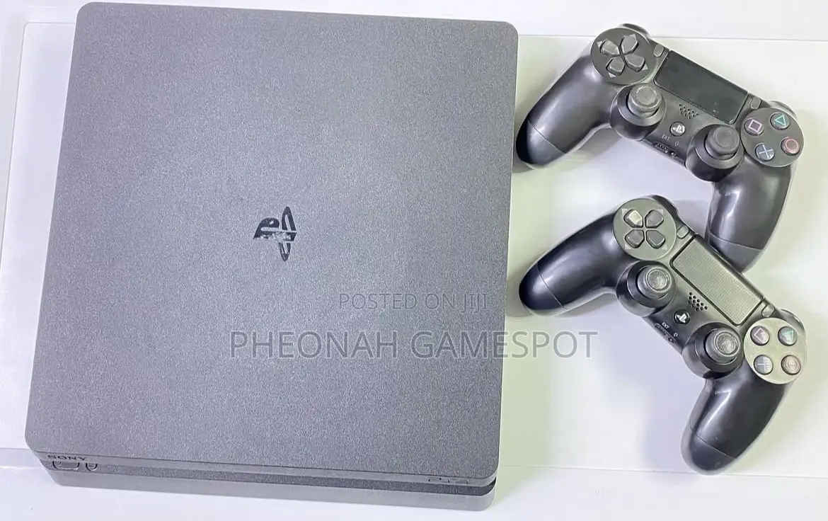 Playstation 4 — 2 Pads, 12 Hot Titles, Great Condition!