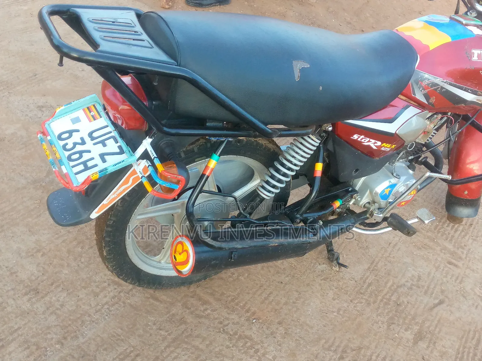 TVS HLX 125 2021 Red
