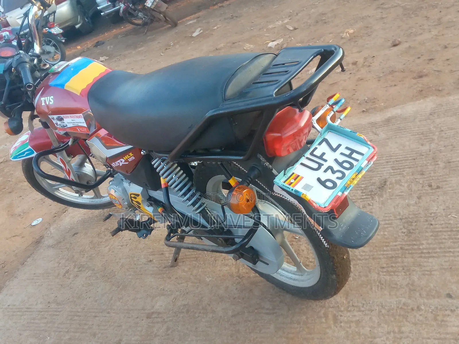 TVS HLX 125 2021 Red