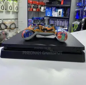 Playstation 4 Slim — 2 Pads, 11 Games, Ready for Gamers!