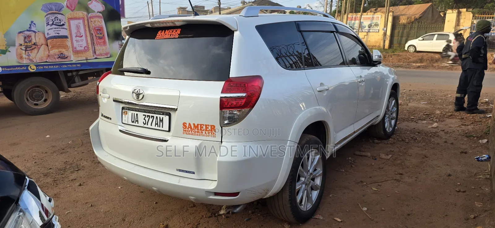 Toyota Vanguard 2011 White